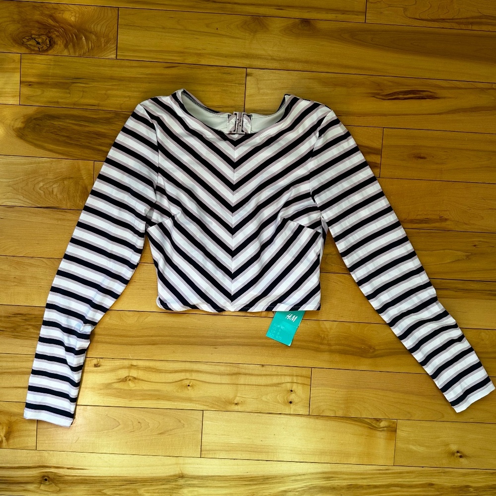 NWT H&M LONG-SLEEVED SWIM TOP